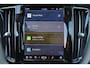Volvo XC60 T8 Recharge AWD Inscription - Panorama/schuifdak - IntelliSafe Assist - Harman/Kardon audio - Adaptieve LED koplampen - Parkeercamera achter - Verwarmde voorstoelen & stuur - Parkeersensoren voor & achter - Elektr. bedienb. voorstoelen met geheugen - Draadloze tel. lader - Standkachel - Extra getint glas - Elektr. inklapbare trekhaak - 19' LMV
