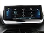Peugeot e-208 EV Allure Pack 50 kWh 136PK | AppleCarplay/Android Auto | Parkeersensoren | FULL LED | Stoelverwarming | Lederen Stuurwiel | Climate Control | Adaptive Cruise Control | 16" LMV | Isofix | Privacy Glass |