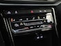 Volkswagen T-Roc 1.5TSI/150PK R-Line Blackstyle DSG · Navigatie · Apple/Android Car Play · Massagefunctie · Garantie tot Januari 2029 of 100000km.