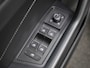 Volkswagen T-Roc 1.5TSI/150PK R-Line Blackstyle DSG · Navigatie · Apple/Android Car Play · Massagefunctie · Garantie tot Januari 2029 of 100000km.
