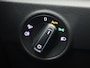 Volkswagen T-Roc 1.5TSI/150PK R-Line Blackstyle DSG · Navigatie · Apple/Android Car Play · Massagefunctie · Garantie tot Januari 2029 of 100000km.