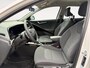 Kia Niro EV Light Edition 64.8 kWh | Navi | Bluetooth | Climate & (adaptieve) cruise control | Apple Carplay & Andorid auto | Fabrieksgarantie t/m 25-02-2031 + 3x 1 jaar* | NAP