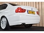 BMW 3-Serie 318i Business Line 169dkm M-sportpakket Bi-xenon PDC Leer Navi Clima Cruise Youngtimer Dealerauto 17" Nwe APK