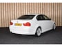 BMW 3-Serie 318i Business Line 169dkm M-sportpakket Bi-xenon PDC Leer Navi Clima Cruise Youngtimer Dealerauto 17" Nwe APK