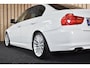 BMW 3-Serie 318i Business Line 169dkm M-sportpakket Bi-xenon PDC Leer Navi Clima Cruise Youngtimer Dealerauto 17" Nwe APK