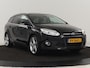 Ford Focus 1.6 EcoBoost Titanium | Stoelverwarming | Trekhaak | Xenon | Climate control | Park Assist | Bluetooth | Getint glas