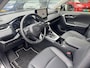 Toyota RAV4 2.5 Hybrid STYLE LEER STOEL/STUURVERW NAVI PARK-SENSOREN CAMERA APPLE/ANDROID EL-ACHTERKLEP CLIMA 18'' LM-VELGEN