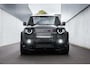 Land Rover Defender V8 | Urban XRS 1/25 | Pano | Elektrische stoelen | 23 inch velgen | Stuurverwarming | 360 camera |