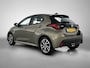 Toyota Yaris 1.5 VVT-i Dynamic 850kg trekgewicht | Apple Carplay/Android Auto | Lichtmetalen Velgen | NL-Auto | Metaallak |