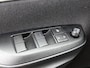 Toyota Yaris 1.5 VVT-i Dynamic 850kg trekgewicht | Apple Carplay/Android Auto | Lichtmetalen Velgen | NL-Auto | Metaallak |