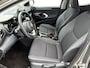Toyota Yaris 1.5 VVT-i Dynamic 850kg trekgewicht | Apple Carplay/Android Auto | Lichtmetalen Velgen | NL-Auto | Metaallak |