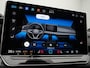 Volkswagen Golf 1.5 eTSI 150 pk DSG R-Line Edition | Panoramadak | IQ Light | Black Style | Head-up display | Sportstoelen | Stoel-/stuurverwarming | 18 inch
