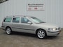 Volvo V70 2.4 AUTOMAAT ZEER NETJES DEALEROND NL-AUTO