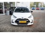 Toyota Yaris 1.5 Full Hybrid Dynamic Automaat | Panoramadak | Climate control | Adaptieve cruise control | Achteruitrijcamera | licht en regensensor