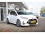 Toyota Yaris 1.5 Full Hybrid Dynamic Automaat | Panoramadak | Climate control | Adaptieve cruise control | Achteruitrijcamera | licht en regensensor