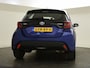 Toyota Yaris 1.5 Hybrid Bi-Tone | Parkeersensoren V+A | BLS | HUD | Navigatie