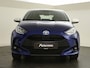 Toyota Yaris 1.5 Hybrid Bi-Tone | Parkeersensoren V+A | BLS | HUD | Navigatie