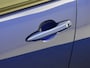 Toyota Yaris 1.5 Hybrid Bi-Tone | Parkeersensoren V+A | BLS | HUD | Navigatie