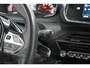 Peugeot 2008 PureTech 130 EAT8 Allure | Parkeersensoren | Navigatie | Apple Carplay | Climate Control