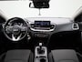 Kia Ceed Sportswagon 1.0 T-GDi DynamicLine | Apple Carplay / Android Auto | Camera | LED Koplampen | Parkeersensoren | Lane Assist | DAB Radio | Multifunctioneel Stuurwiel | Lichtmetalen Velgen |
