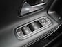 Mercedes-Benz A-klasse 180 Business Solution Luxury | Panoramadak | Achteruitrijcamera | Lederen Bekleding | Sfeerverlichting | Lichtmetalen Velgen |