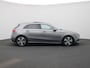 Mercedes-Benz A-klasse 180 Business Solution Luxury | Panoramadak | Achteruitrijcamera | Lederen Bekleding | Sfeerverlichting | Lichtmetalen Velgen |
