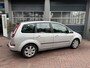 Ford C-Max Focus 1.6-16V Trend Trekhaak Hoge Zit Bj 2004 koppeling ligt er uit !! Apk 10-2026