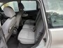 Ford C-Max Focus 1.6-16V Trend Trekhaak Hoge Zit Bj 2004 koppeling ligt er uit !! Apk 10-2026