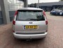 Ford C-Max Focus 1.6-16V Trend Trekhaak Hoge Zit Bj 2004 koppeling ligt er uit !! Apk 10-2026
