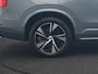 Volvo XC90 T8 Recharge AWD R-Design 7-Persoons Plug In Hybrid 394pk PHEV | Trekhaak Af Fabriek | Panodak | Head Up | Harman & Kardon | Adaptive Cruise | 360 Camera | Lederen Sportstoelen Memory & Verwarmd | Google Assistent | Apple Carplay | Blis |
