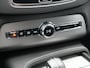 Volvo XC90 T8 Recharge AWD R-Design 7-Persoons Plug In Hybrid 394pk PHEV | Trekhaak Af Fabriek | Panodak | Head Up | Harman & Kardon | Adaptive Cruise | 360 Camera | Lederen Sportstoelen Memory & Verwarmd | Google Assistent | Apple Carplay | Blis |
