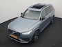 Volvo XC90 T8 Recharge AWD R-Design 7-Persoons Plug In Hybrid 394pk PHEV | Trekhaak Af Fabriek | Panodak | Head Up | Harman & Kardon | Adaptive Cruise | 360 Camera | Lederen Sportstoelen Memory & Verwarmd | Google Assistent | Apple Carplay | Blis |