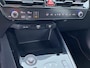 Kia Niro 1.6 GDi Hybrid DynamicLine Trekhaak 13-polig, adaptieve cruise control, achteruitrij camera, parkeersensoren v&a, navigatie Apple CarPlay/Android Auto, keyless