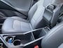 Kia Niro 1.6 GDi Hybrid DynamicLine Trekhaak 13-polig, adaptieve cruise control, achteruitrij camera, parkeersensoren v&a, navigatie Apple CarPlay/Android Auto, keyless