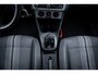Volkswagen Polo 1.2 TSI Highline | Cruise control | Stoelverwarming | Parkeer hulp | Airco | Navigatie |