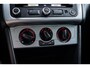 Volkswagen Polo 1.2 TSI Highline | Cruise control | Stoelverwarming | Parkeer hulp | Airco | Navigatie |