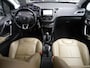 Peugeot 2008 1.2 PureTech Allure | Lederen bekleding | Navigatie | Climate control | Lichtmetalen velgen | Extra getint glas | Cruise control | Regensensor
