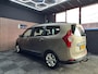 Dacia Lodgy 1.2 TCe Prestige 5p. Airco navi Cruise trekhaak bluetooth Zeer mooie auto!!
