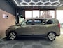 Dacia Lodgy 1.2 TCe Prestige 5p. Airco navi Cruise trekhaak bluetooth Zeer mooie auto!!