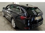 Skoda Octavia Combi 1.0 e-TSI Automaat Business Edition Plus Navigatie Panoramadak Trekhaak Camera Carplay Keyless Stoel + Stuur verwarming 18 Inch Velgen Getint Glas NL Auto Alcantara 1/2 Leder NL Auto 1e Eigenaar