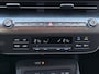 Hyundai Kona Electric Comfort Smart 65.4 kWh / 100% SOH / Allseason banden / Navigatie / Camera / Android Auto / Apple Carplay / Stuur- en stoelverwarming /