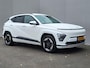 Hyundai Kona Electric Comfort Smart 65.4 kWh / 100% SOH / Allseason banden / Navigatie / Camera / Android Auto / Apple Carplay / Stuur- en stoelverwarming /