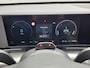 Hyundai Kona Electric Comfort Smart 65.4 kWh / 100% SOH / Allseason banden / Navigatie / Camera / Android Auto / Apple Carplay / Stuur- en stoelverwarming /