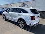Kia Sorento 1.6 T-GDI Hybrid 2WD DynamicPlusLine 7p. Auto bomvol luxe! Panoramisch schuif-/kanteldak, 7 zitplaatsen, navigatie, Apple CarPlay/Android Auto, stoelen verwarmd, dodehoek detectie