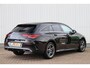 Mercedes-Benz CLA Shooting Brake 250 e AMG Line | Halfleder | Elek. Trekhaak | Adap. Cruise | Camera | Stoelverwarming | Navigatie | Carplay