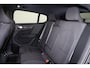 Volvo EC40 Extended Range Ultra Black Ed. 82 kWh - Panoramadak - IntelliSafe Assist & Surround - 360º Camera - Harman/Kardon audio - Verwarmde voorstoelen, stuur & achterbank - Parkeersensoren voor & achter - Elektr. bedienb. voorstoelen met geheugen links - Draadloze tel. lader - Warmtepomp - Extra getint glas - 20' LMV