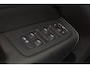 Volvo XC60 T6 Recharge AWD Ultra Black Edition - LONG RANGE - Luchtvering - IntelliSafe Assist & Surround - 360º Camera - Bowers & Wilkins audio - Adaptieve LED koplampen - Verwarmde voorstoelen, stuur & achterbank - Parkeersensoren voor & achter - Elektr. bedienb. voorstoelen met geheugen - Head up display - Draadloze tel. lader - Extra getint glas - Elektr. inklapbare trekhaak - 21' LMV