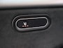 Mercedes-Benz A-klasse 250 e Star Edition AMG Line | Panoramaschuifdak | Nightpakket | Sfeerverlichting | MULTIBEAM LED | Stoelverwarming | Dodehoekassistent |