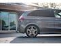 Mercedes-Benz B-klasse 180 Premium Plus AMG-Line I Panoramadak I Trekhaak I 360 Camera I Burmester I Sfeerverlichting I Led