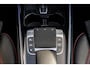 Mercedes-Benz B-klasse 180 Premium Plus AMG-Line I Panoramadak I Trekhaak I 360 Camera I Burmester I Sfeerverlichting I Led